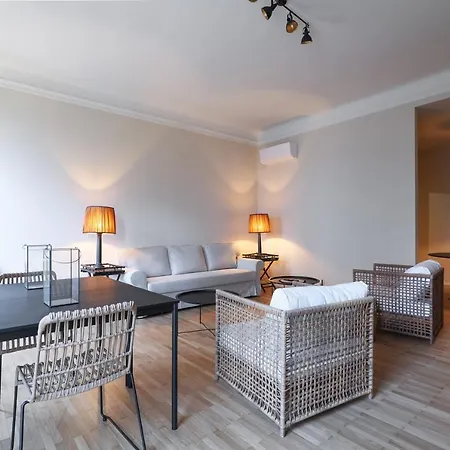 Luxury San Babila Милан